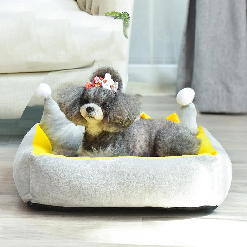 Winter Warm Puppy Dog Cat Sofa Bed Luxurious Crown Dog Priness Beds for Small Dogs Chihuahua Poodle Cussion Mascotas Products